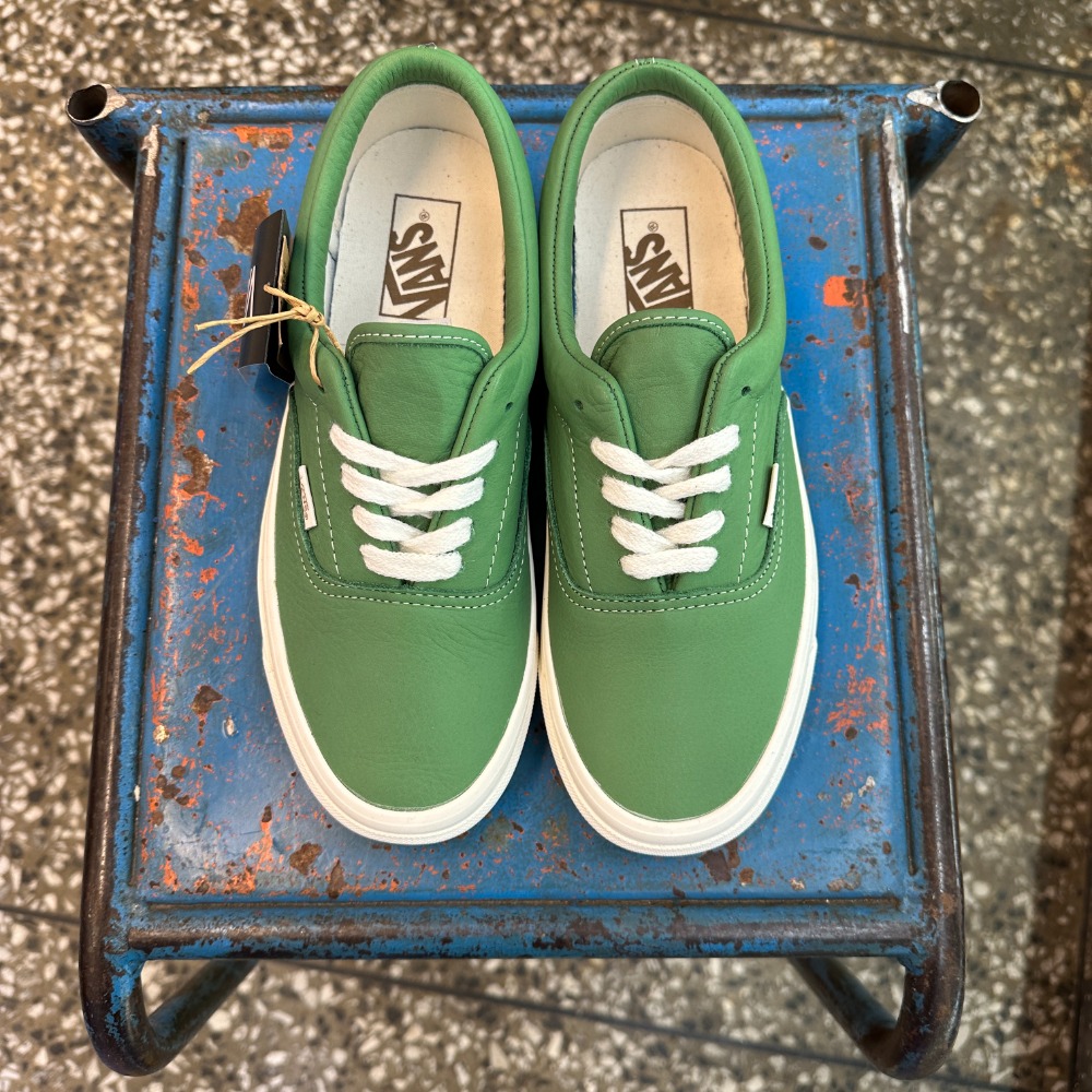 Authentic 44 Dx Eco Theory Leather green